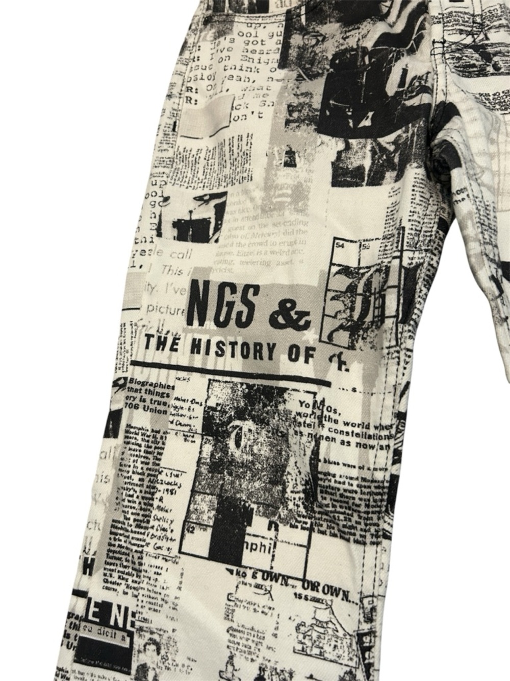 Urban Outfitters BDG newspaper print bengaline low-rise flare trousers - Picture 3 of 11